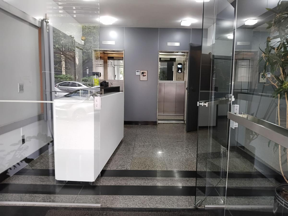 Sala, Funcionários, 1 Vaga