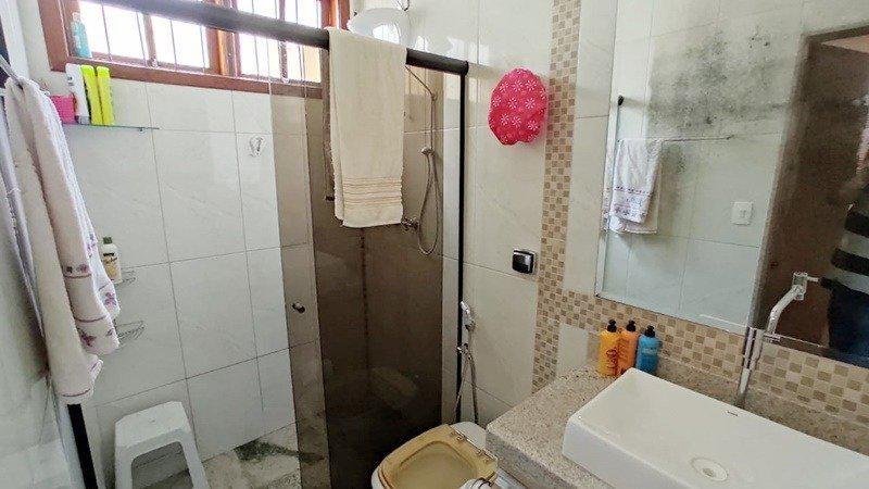 Casa, Braúnas, 3 Quartos, 8 Vagas, 2 Suítes