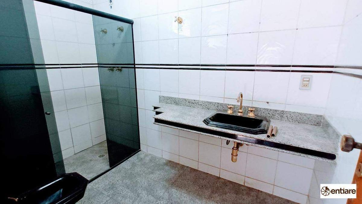 Casa Comercial, Venda Nova, 7 Quartos, 0 Vaga, 1 Suíte