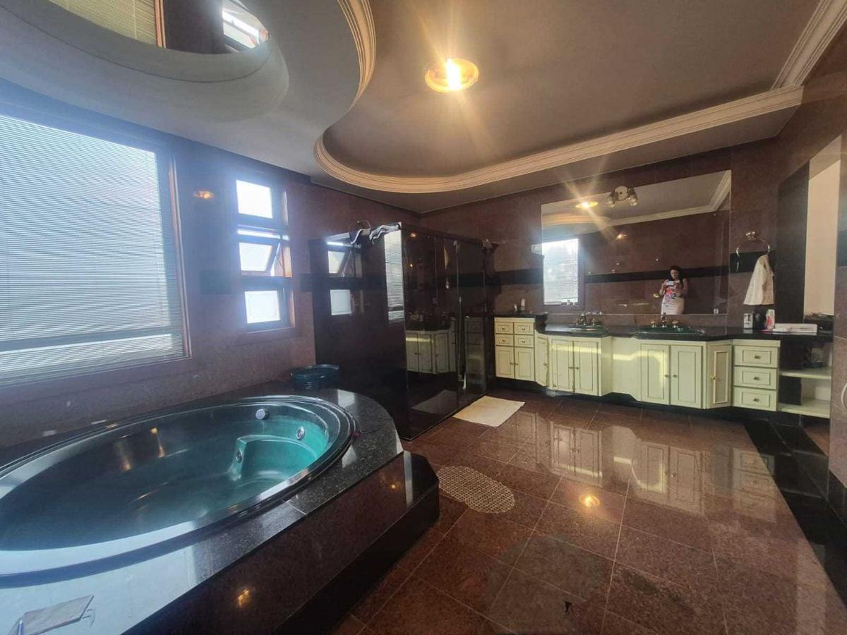 Casa, São Luiz (pampulha), 5 Quartos, 8 Vagas, 4 Suítes