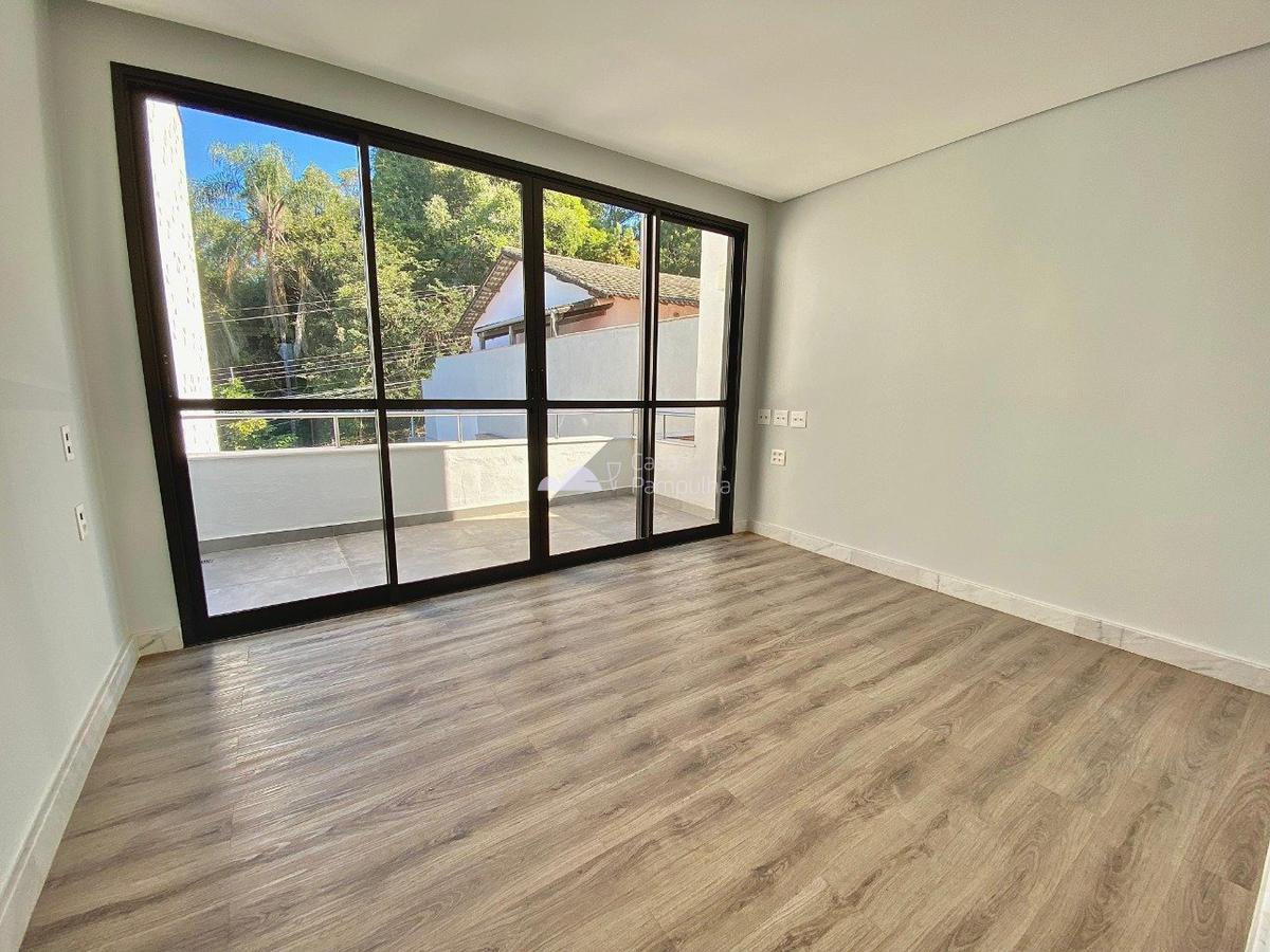 Casa, Planalto, 4 Quartos, 2 Vagas, 3 Suítes