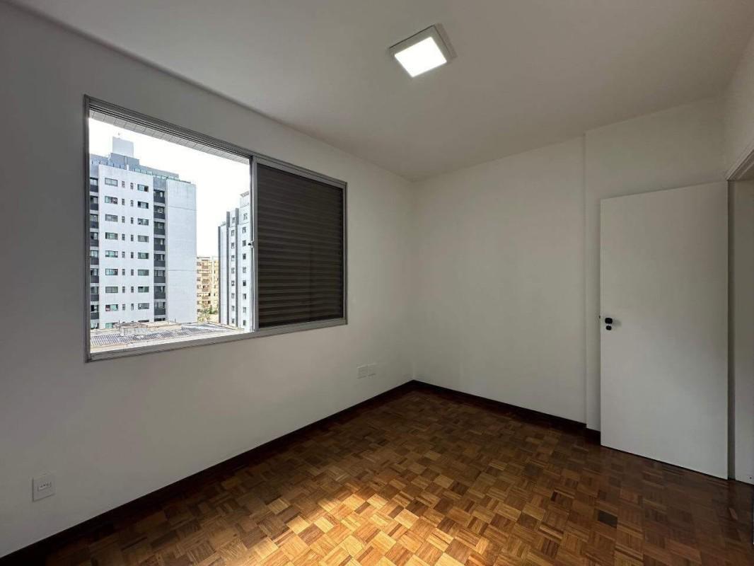 Apartamento, Funcionários, 4 Quartos, 2 Vagas, 1 Suíte