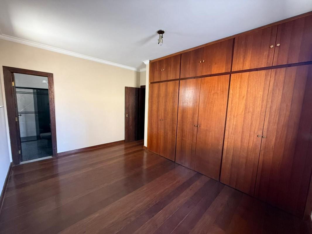Casa, Itapoã, 5 Quartos, 4 Vagas, 3 Suítes