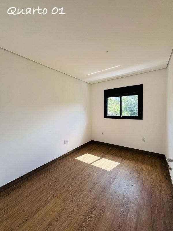 Casa, Cabral, 3 Quartos, 4 Vagas, 1 Suíte