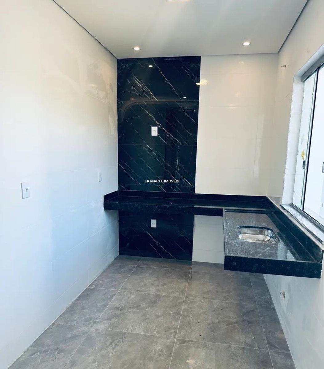 Casa, Vila Verde, 2 Quartos, 4 Vagas