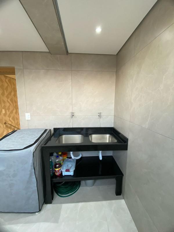 Cobertura, Industrial, 3 Quartos, 2 Vagas, 1 Suíte