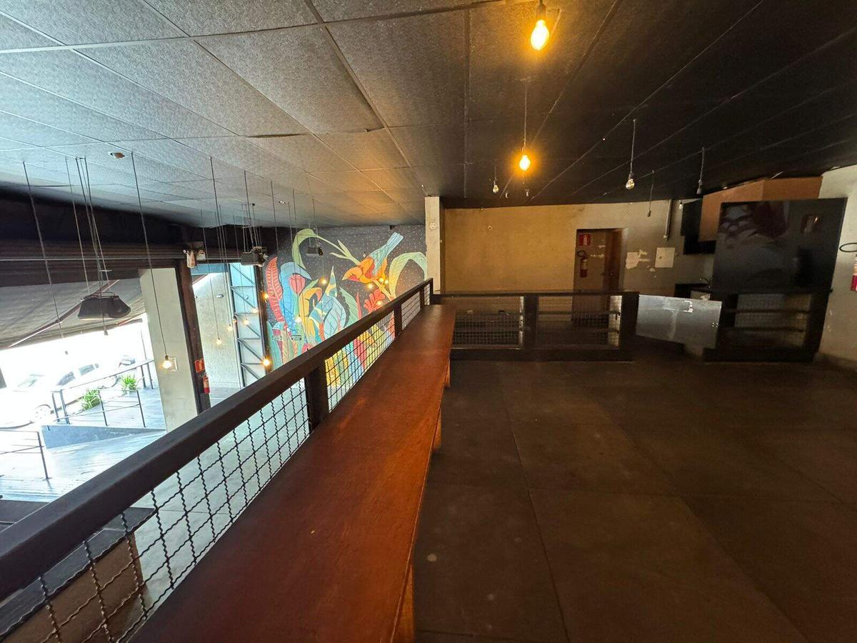 Casa Comercial, Cruzeiro, 0 Quarto, 0 Vaga