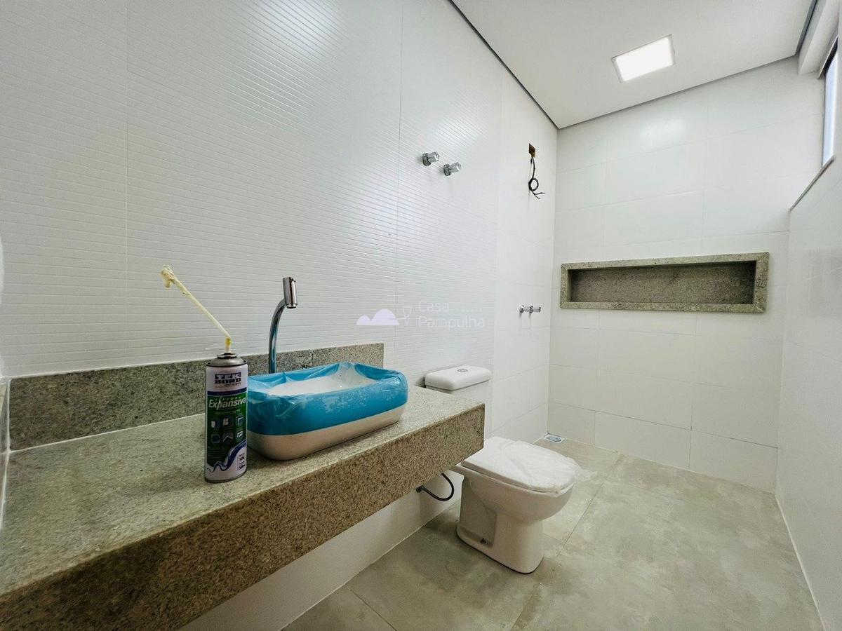 Casa, Názia II, 3 Quartos, 4 Vagas, 1 Suíte