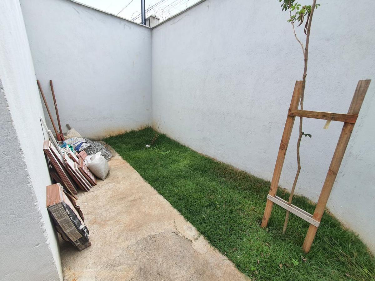 Casa, Santa Mônica, 2 Quartos, 1 Vaga