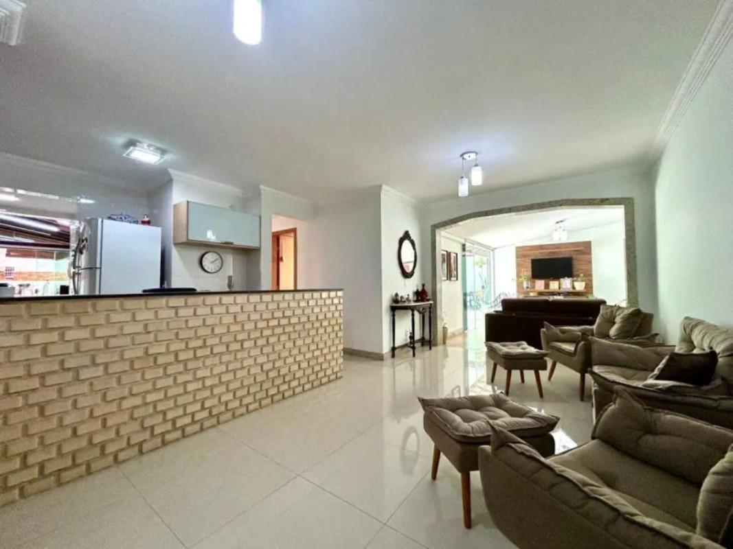 Apartamento, Jaraguá, 4 Quartos, 4 Vagas, 1 Suíte