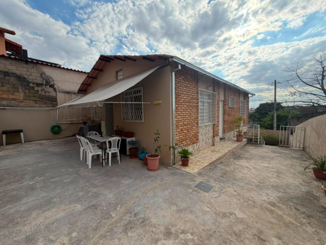 Casa, Planalto, 3 Quartos, 2 Vagas