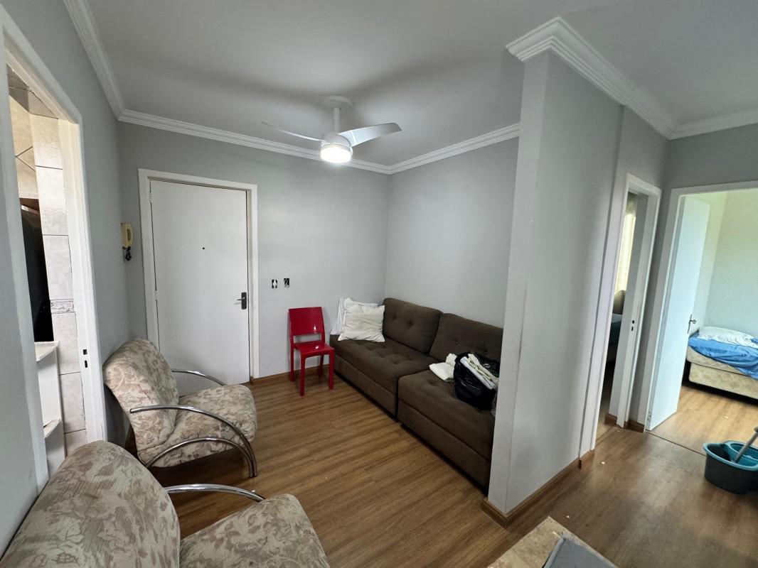 Apartamento, Tirol (barreiro), 2 Quartos, 1 Vaga