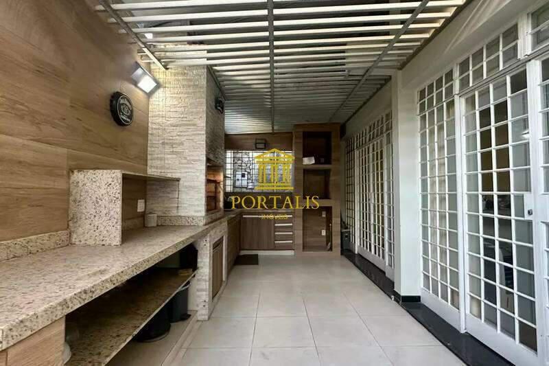 Casa, Serra, 4 Quartos, 4 Vagas, 1 Suíte