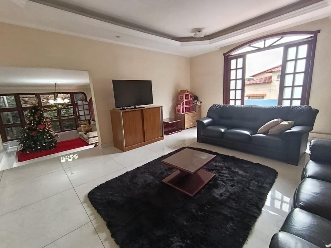 Casa, Castelo, 4 Quartos, 4 Vagas, 2 Suítes