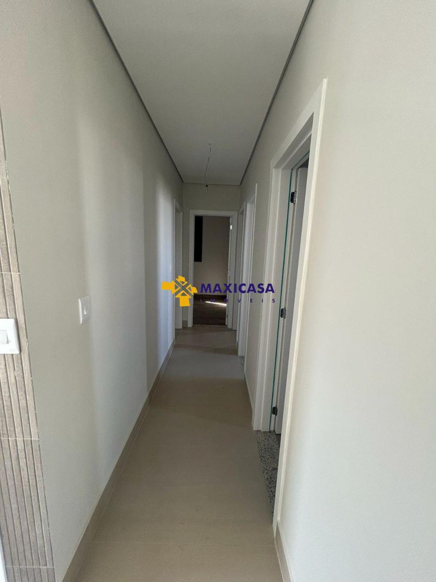 Apartamento, Jaraguá, 4 Quartos, 3 Vagas, 1 Suíte