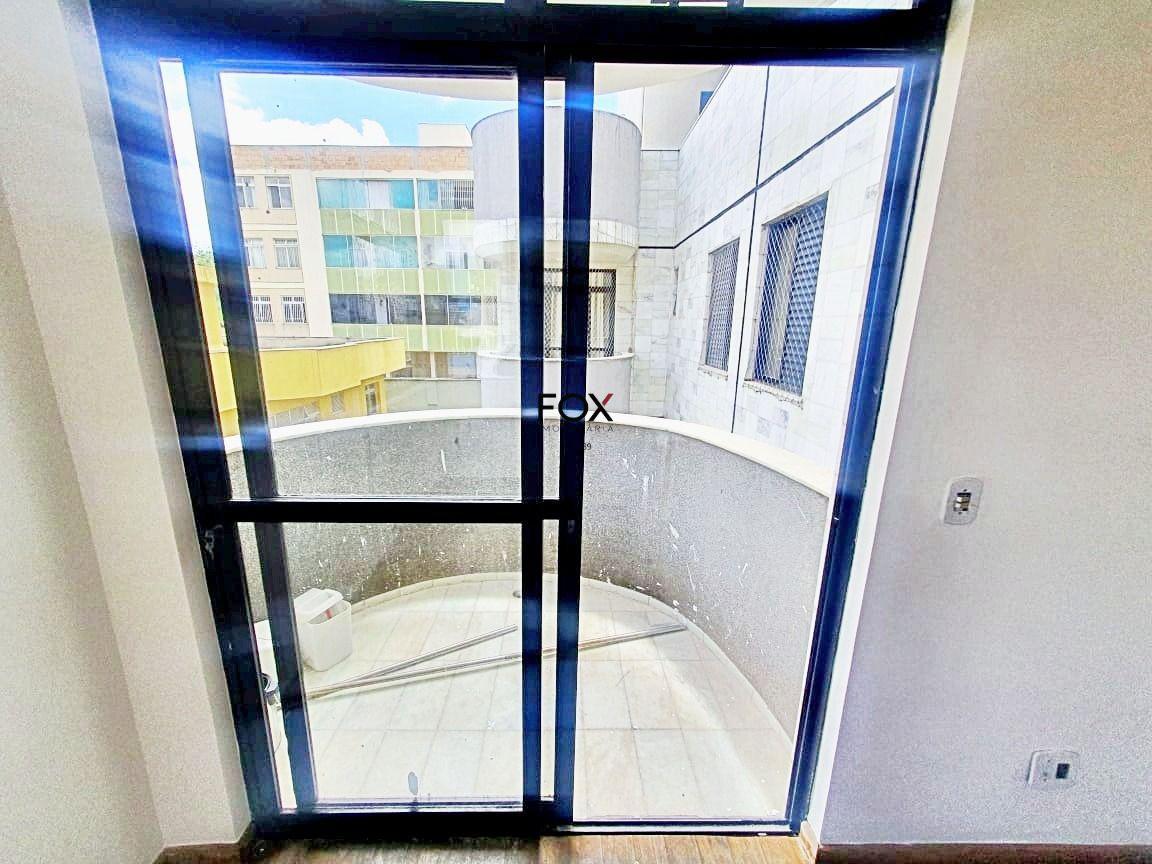 Cobertura, Estoril, 4 Quartos, 3 Vagas, 1 Suíte