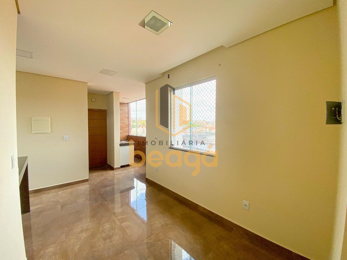 Cobertura, Arvoredo, 3 Quartos, 2 Vagas, 1 Suíte