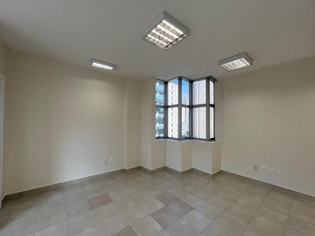 Sala, Savassi, 0 Quarto, 2 Vagas