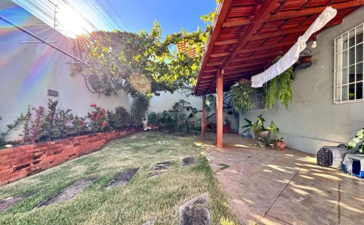 Casa, Santa Mônica, 3 Quartos, 3 Vagas, 1 Suíte