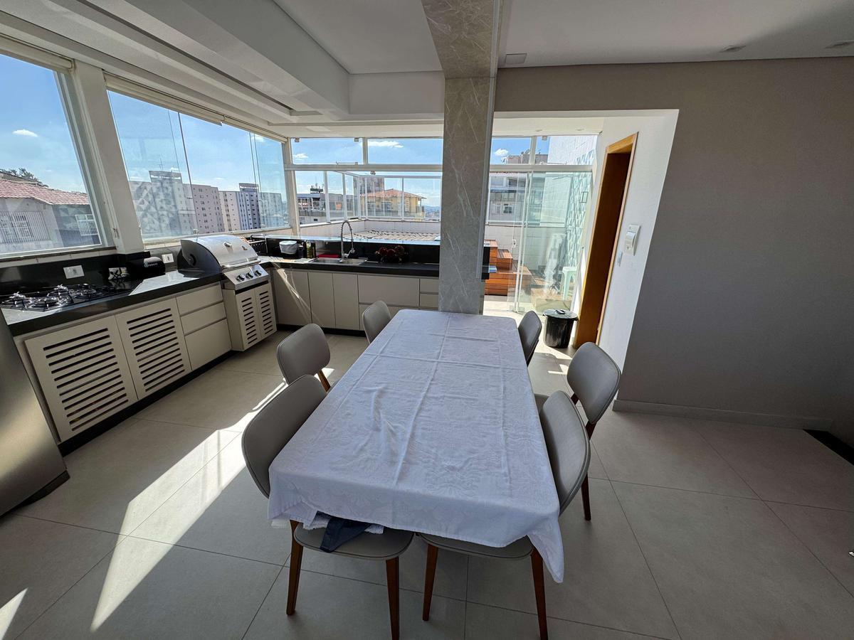 Cobertura, Sagrada Família, 2 Quartos, 2 Vagas, 1 Suíte