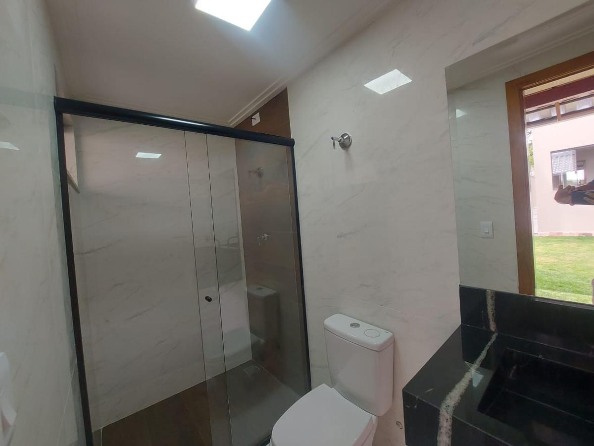 Casa, Planalto, 4 Quartos, 4 Vagas, 1 Suíte