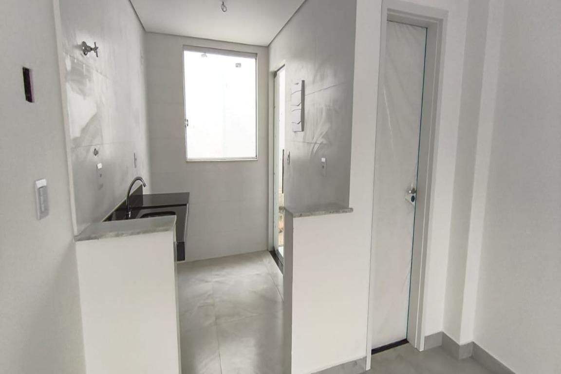 Casa, Planalto, 2 Quartos, 1 Vaga, 2 Suítes