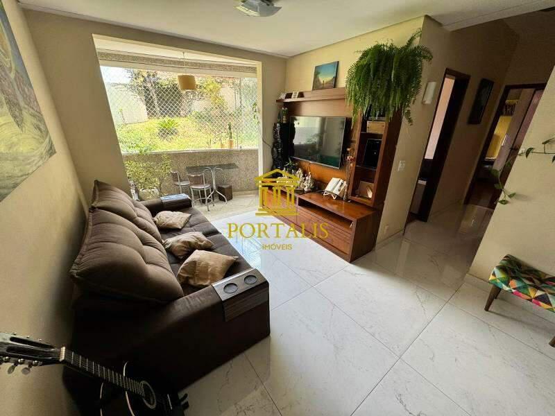 Apartamento, Sagrada Família, 3 Quartos, 1 Vaga