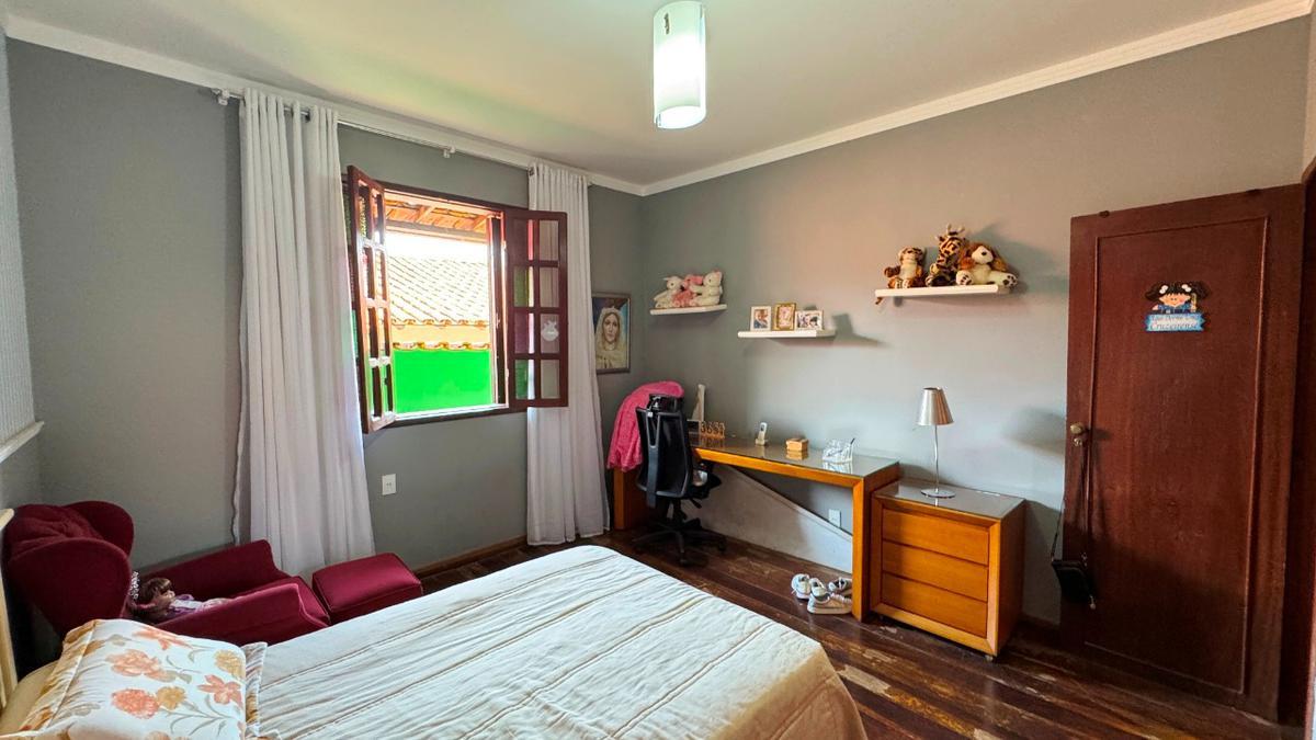 Casa, Planalto, 4 Quartos, 3 Vagas, 2 Suítes