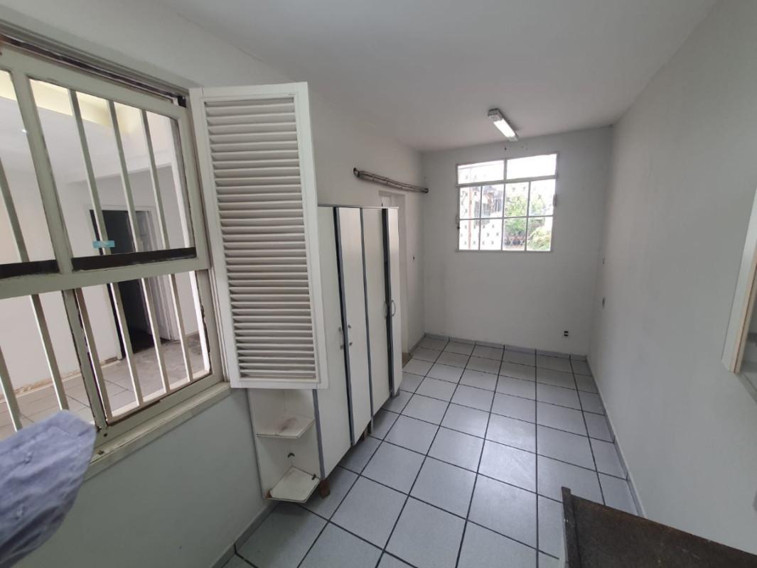 Casa Comercial, Nova Suíssa, 6 Quartos, 4 Vagas