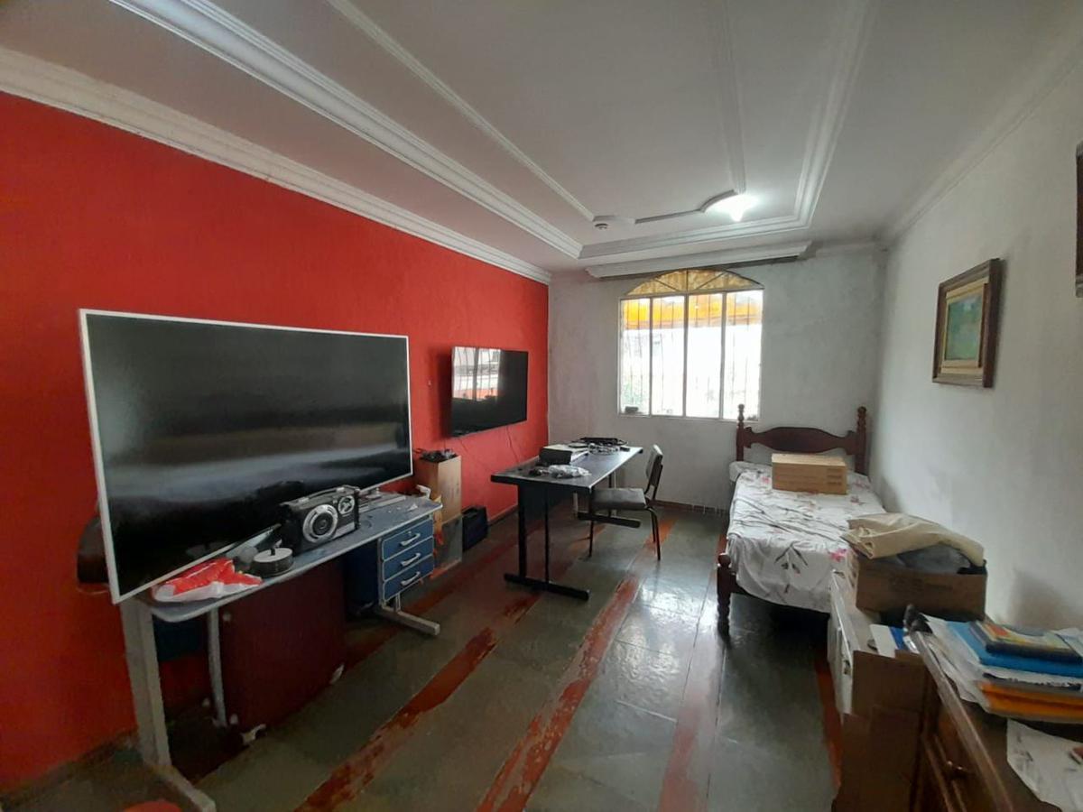 Casa, Sagrada Família, 6 Quartos, 4 Vagas, 4 Suítes