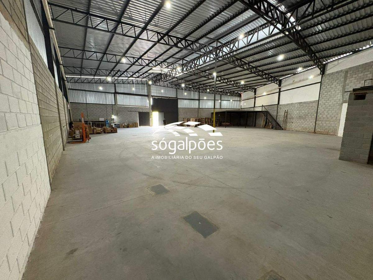 Galpão, Vale das Orquídeas, 8 Vagas