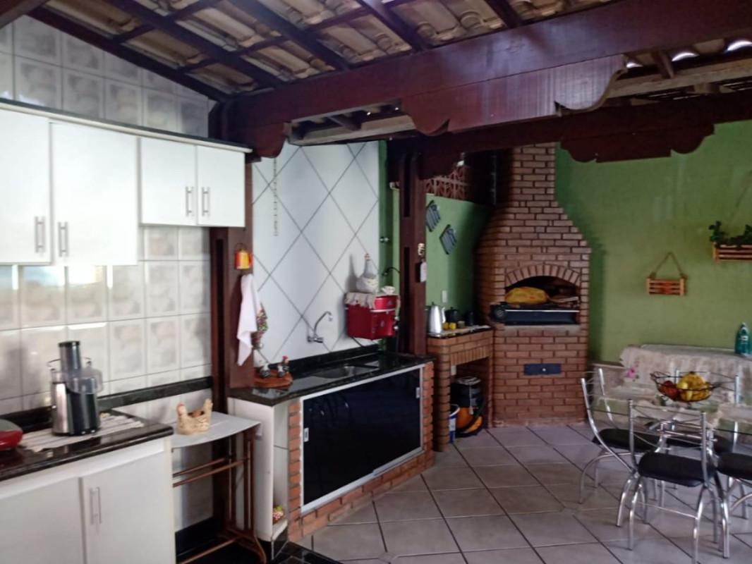 Casa, Fonte Grande, 4 Quartos, 3 Vagas, 1 Suíte