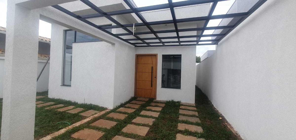 Casa, Jardim Imperial, 3 Quartos, 1 Vaga, 1 Suíte