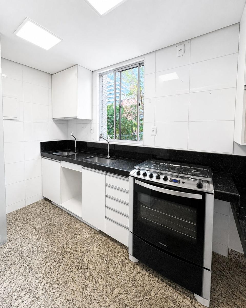Apartamento, Serra, 2 Quartos, 2 Vagas, 1 Suíte