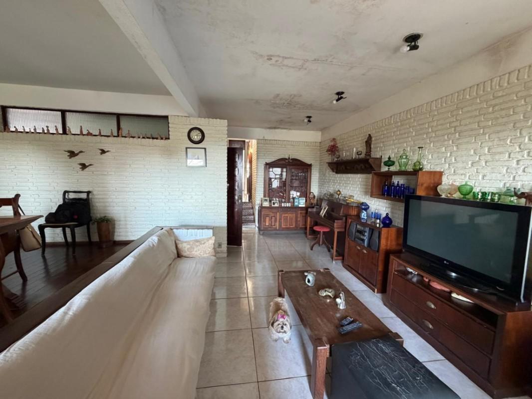 Casa, São Lucas, 3 Quartos, 2 Vagas, 1 Suíte