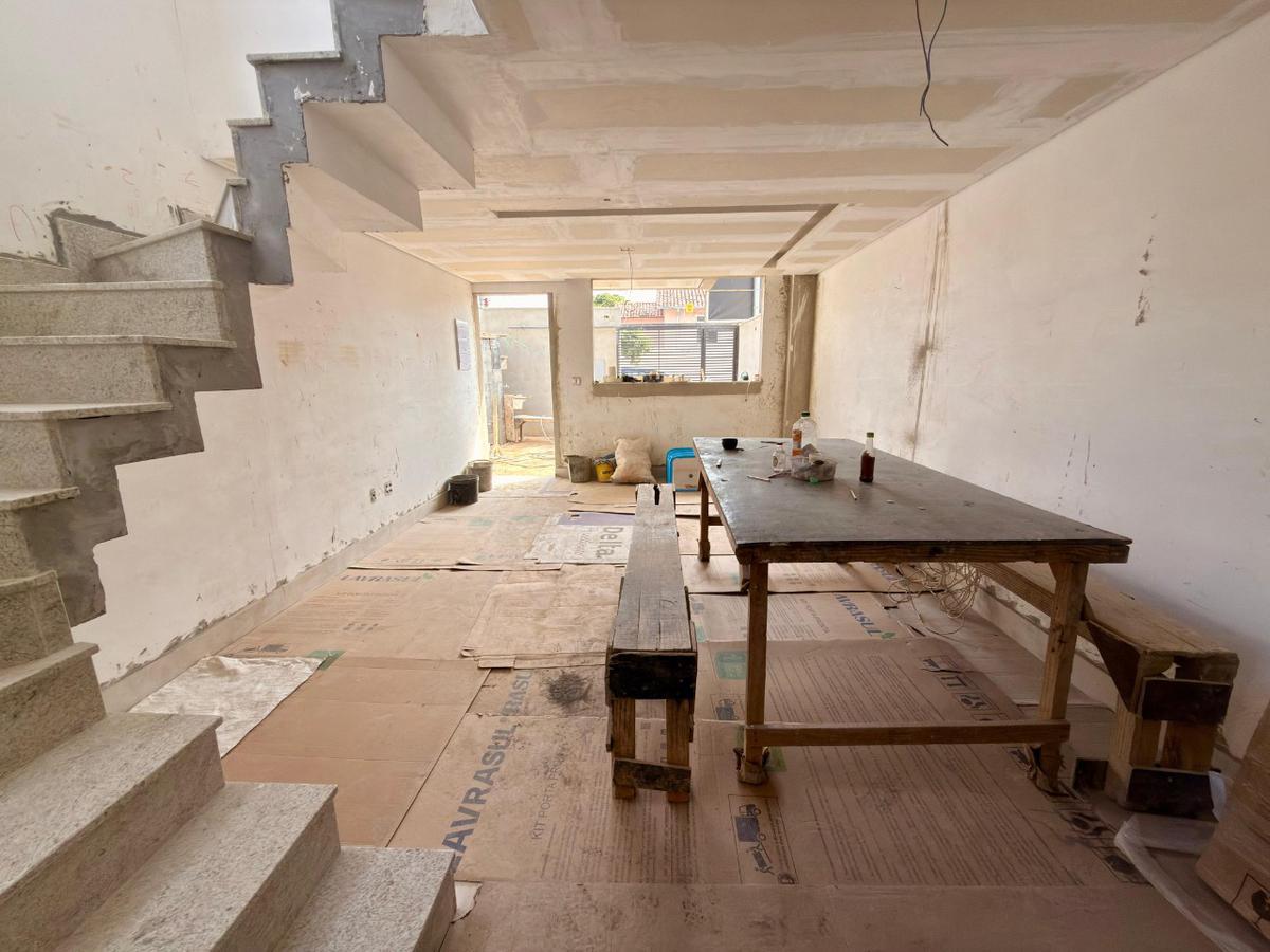 Casa, Santa Amélia, 3 Quartos, 2 Vagas, 1 Suíte