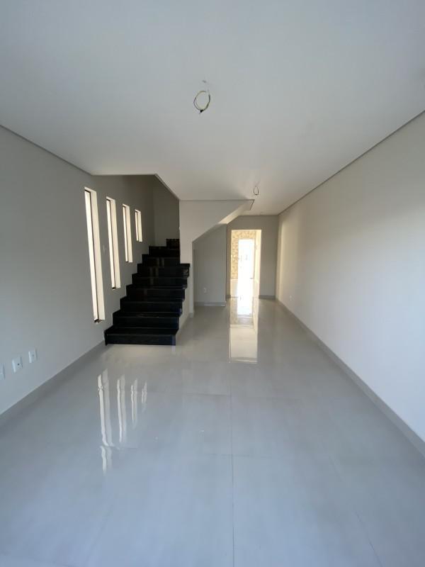 Casa, Masterville, 2 Quartos, 2 Vagas, 1 Suíte