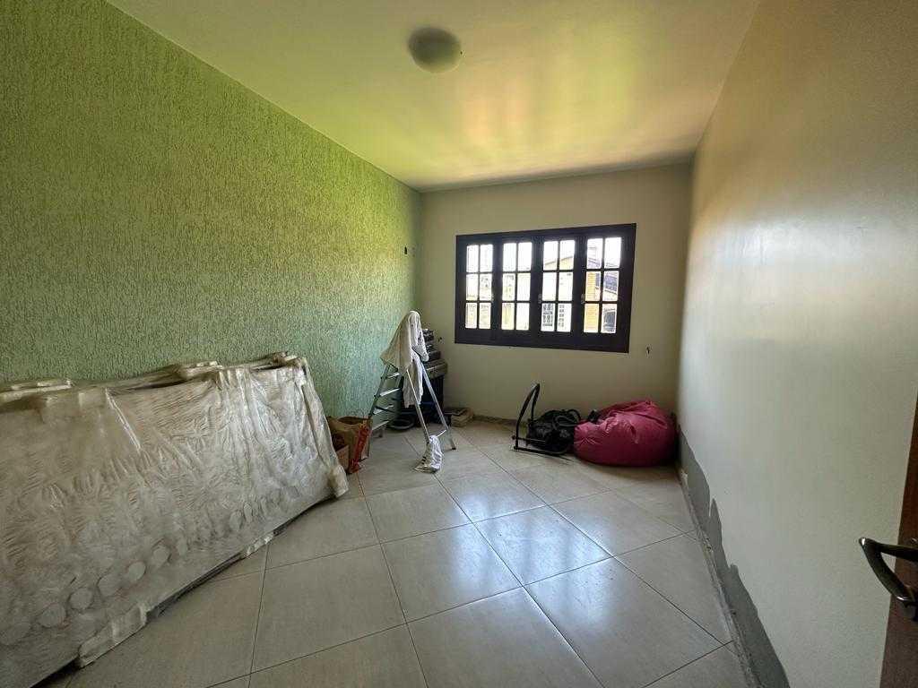 Casa, Lundcea, 4 Quartos, 2 Vagas, 1 Suíte