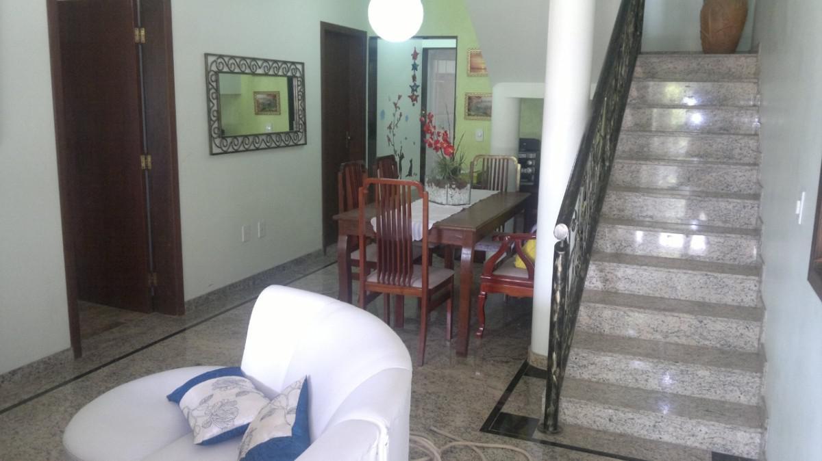 Casa, Vianinha, 3 Quartos, 5 Vagas, 2 Suítes