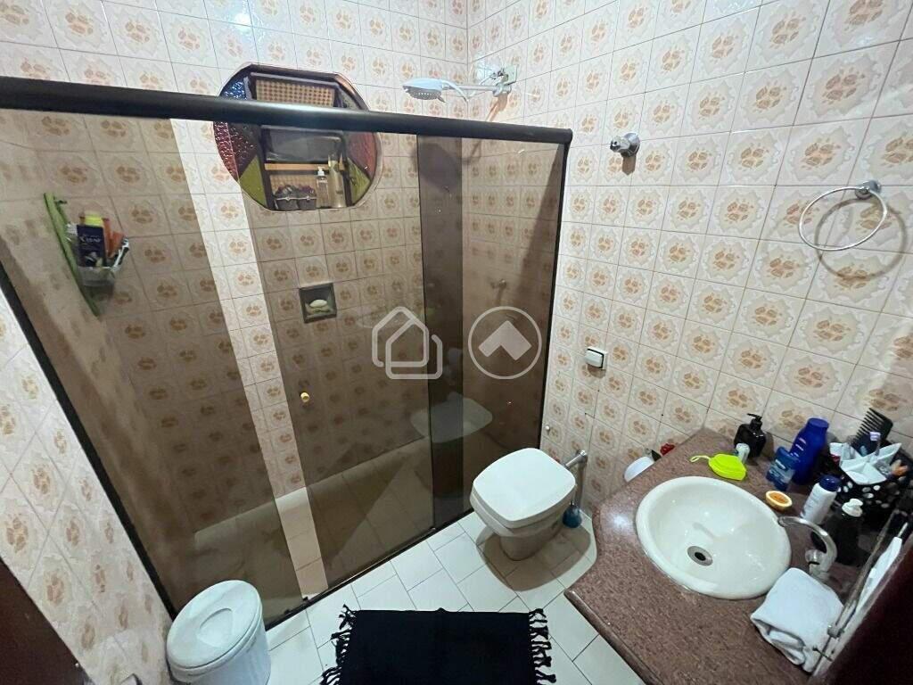 Casa, Novo das Indústrias (barreiro), 3 Quartos, 4 Vagas, 1 Suíte