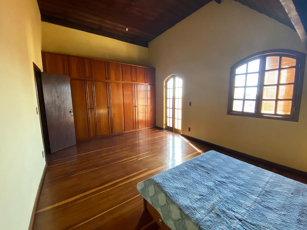 Casa, Vila Pérola, 4 Quartos, 5 Vagas, 1 Suíte
