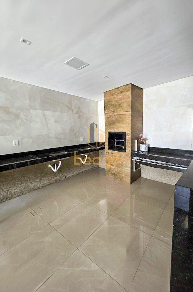 Casa, Tropical, 5 Quartos, 5 Vagas, 1 Suíte