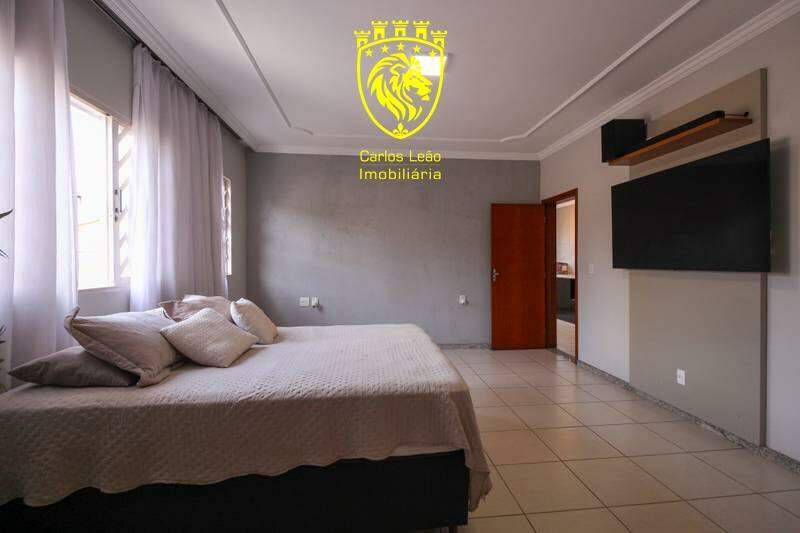 Casa, João Pinheiro, 5 Quartos, 5 Vagas, 1 Suíte