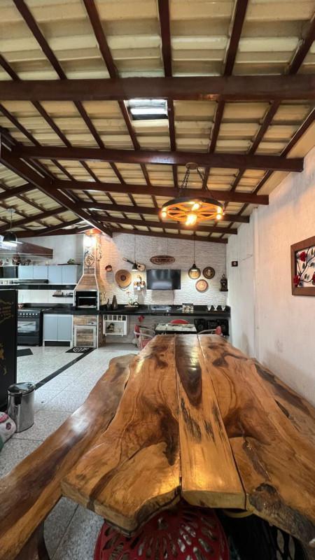 Casa, Guanabara, 3 Quartos, 2 Vagas, 1 Suíte