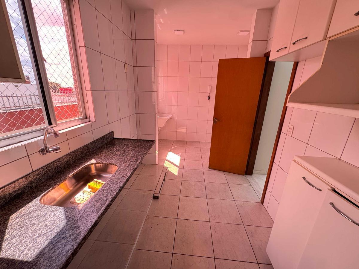 Cobertura, Sagrada Família, 4 Quartos, 2 Vagas, 1 Suíte