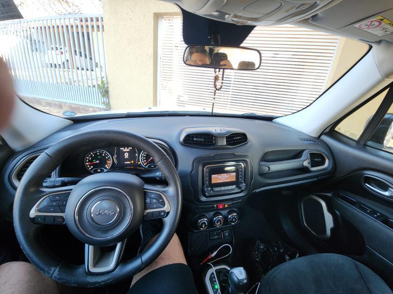 Jeep Renegade Sport 1.8 4x2 Flex 16v Aut.