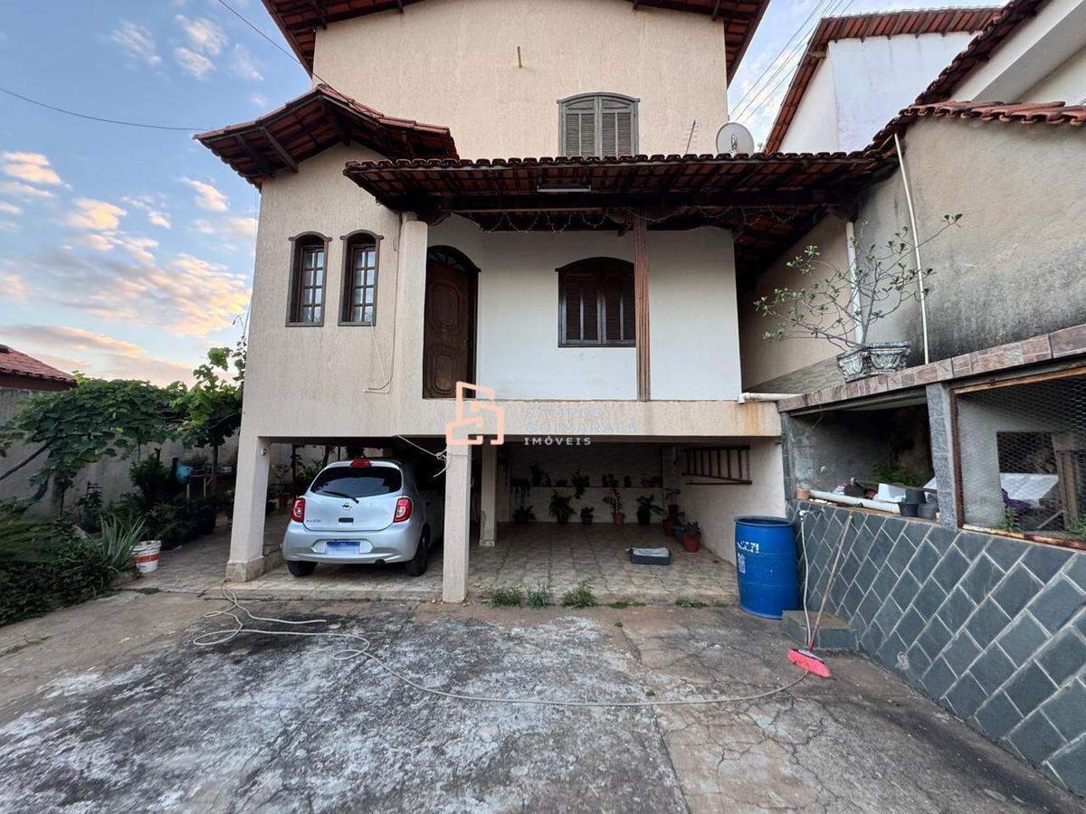 Casa Comercial, Brasil Industrial, 3 Quartos, 4 Vagas, 1 Suíte