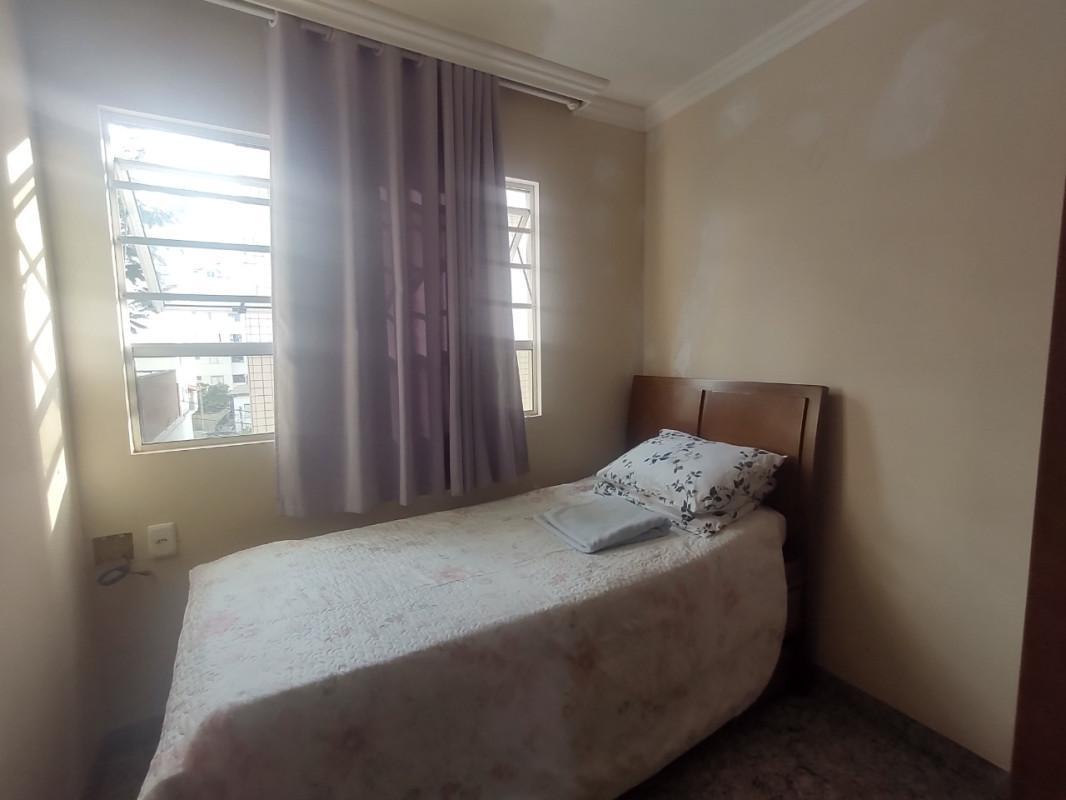 Cobertura, Sagrada Família, 4 Quartos, 2 Vagas, 1 Suíte