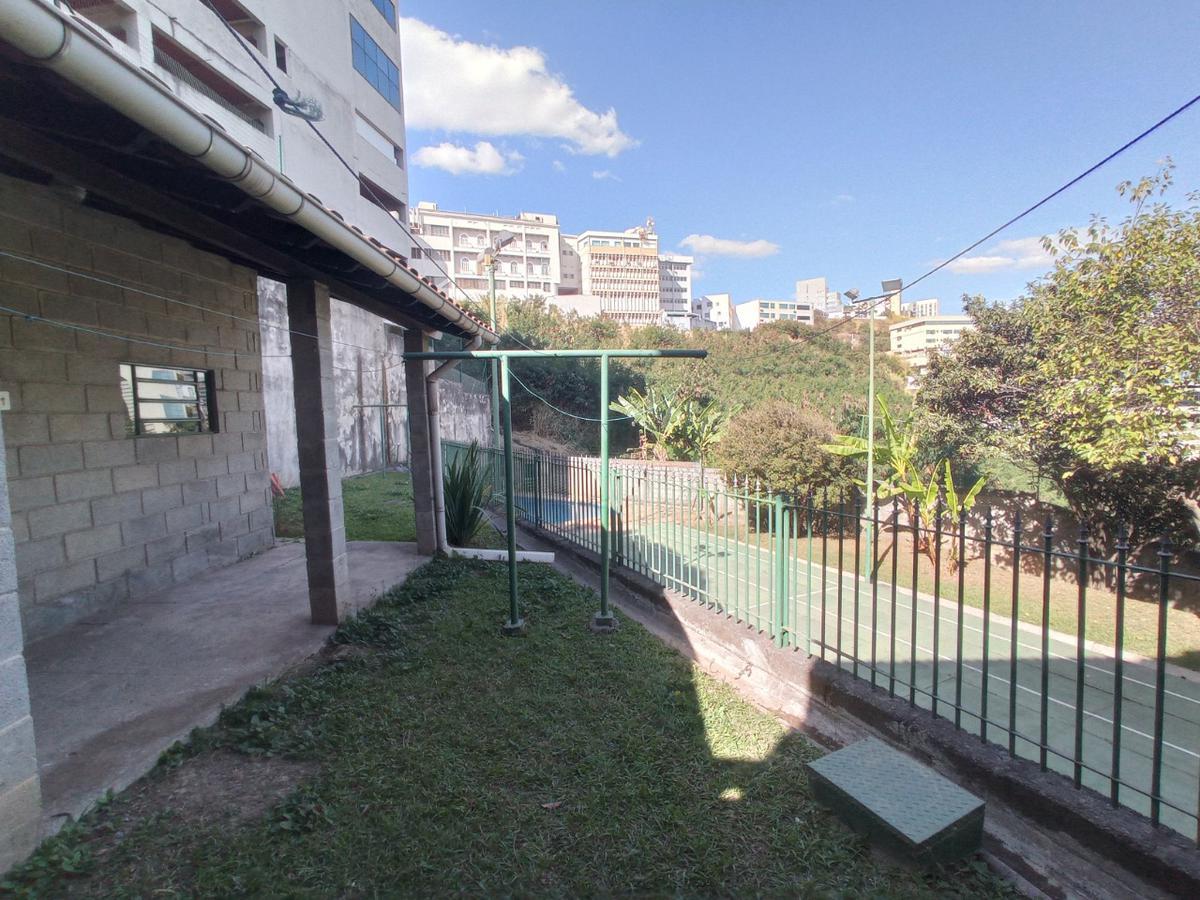 Casa, Estoril, 4 Quartos, 10 Vagas, 1 Suíte