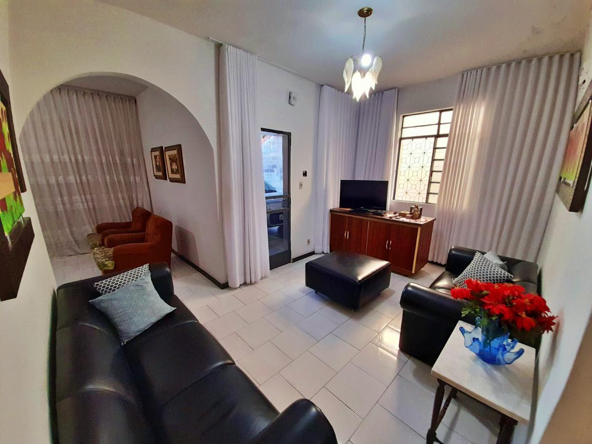Casa, Caiçaras, 4 Quartos, 5 Vagas, 1 Suíte